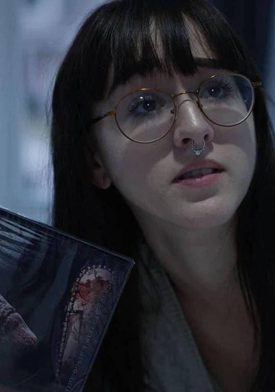 莫莉根·汤普森 Morrigan Thompson