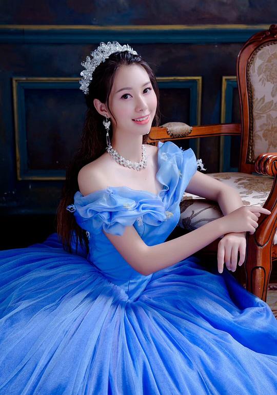 刘欣欣 Xinxin Liu