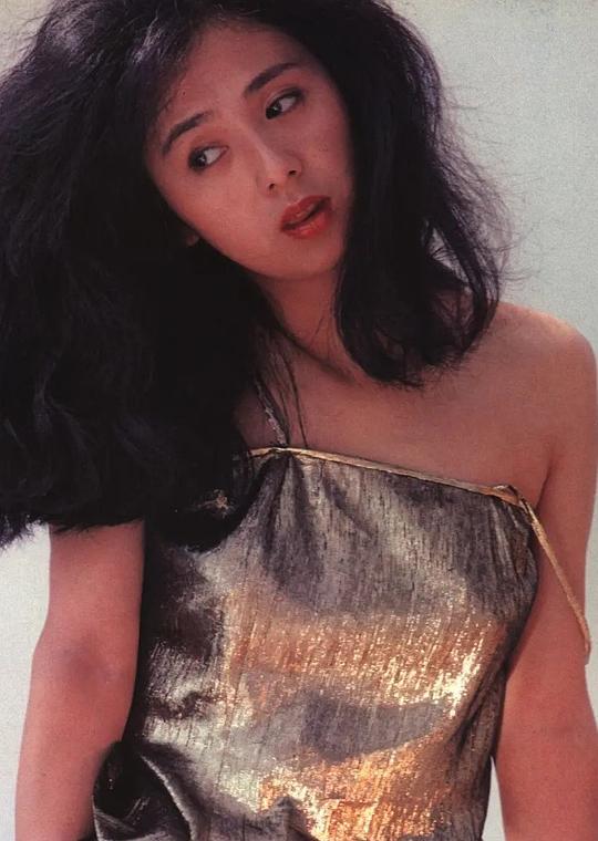 朝加真由美 Mayumi Asaka