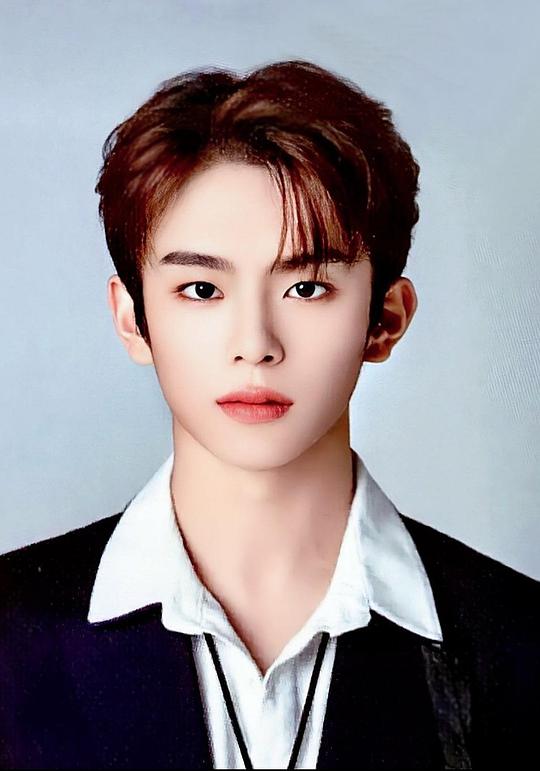 柳冈旻 Kang Min Yoo