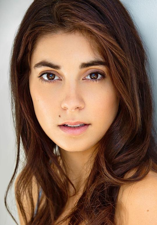 克里斯汀·瓦加诺斯 Kristen Vaganos