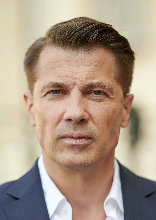 沃尔夫勒姆·格兰德茨卡 Wolfram Grandezka