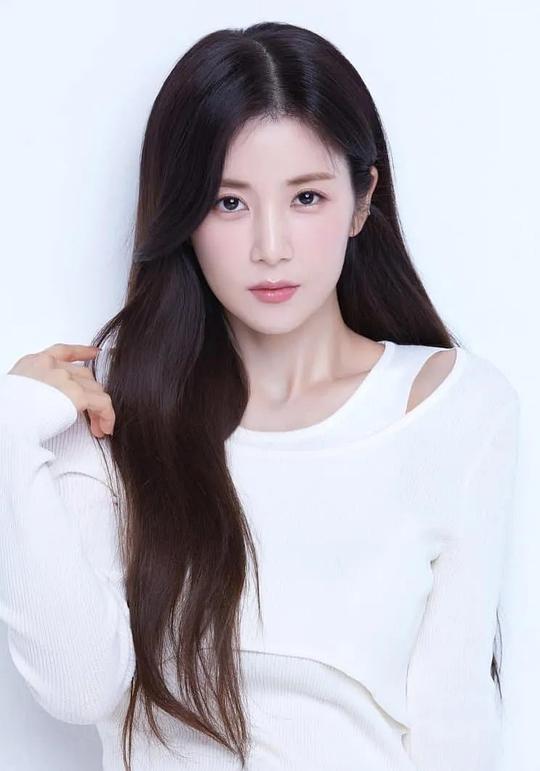 朴初珑 Cho-rong Park