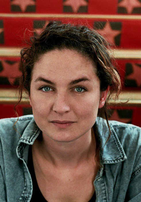 阿诺克·弗图尼尔 Anouk Fortunier