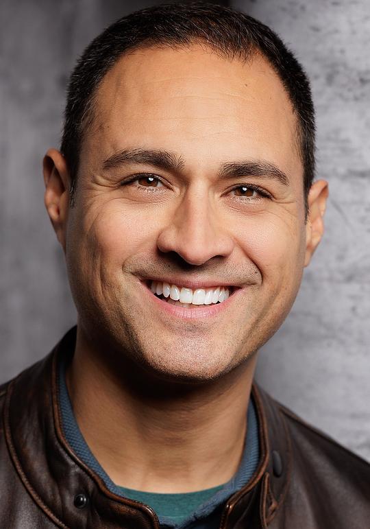 奥马尔·莫沃尔 Omer Mughal
