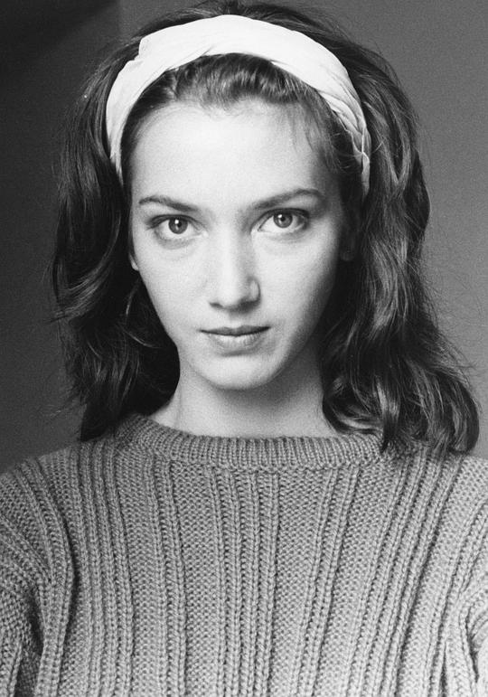 米里昂·鲁塞尔 Myriem Roussel