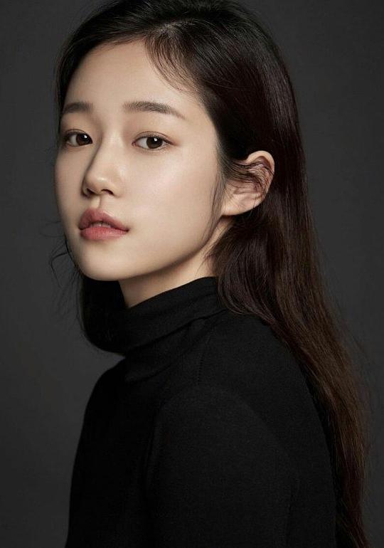 卢允瑞 Yoon-seo Roh