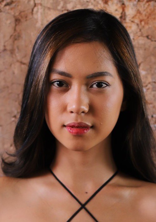阿罗娜·纳瓦罗 Alona Navarro