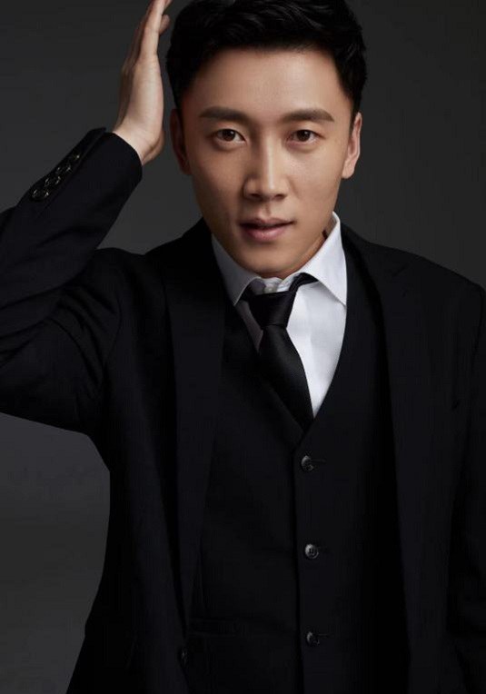 郑中玉 Zhongyu Zheng