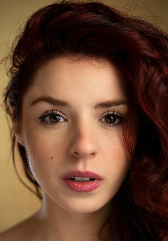 索菲亚·达努 Sofia Danu