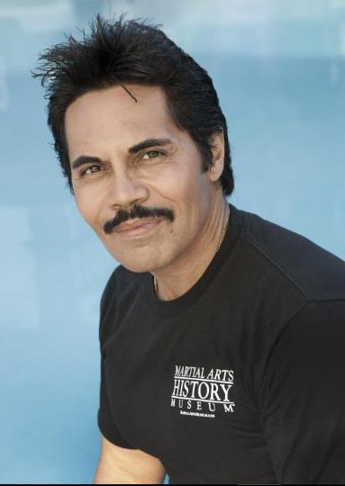 亚特·卡马乔 Art Camacho