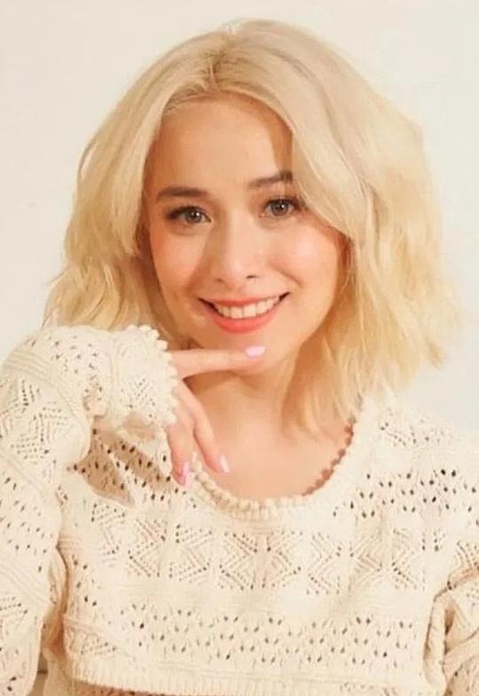 克里斯汀·雷耶斯 Cristine Reyes