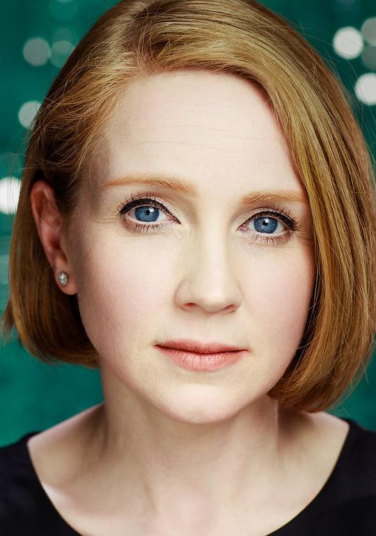 朱莉娅·霍沃思 Julia Haworth