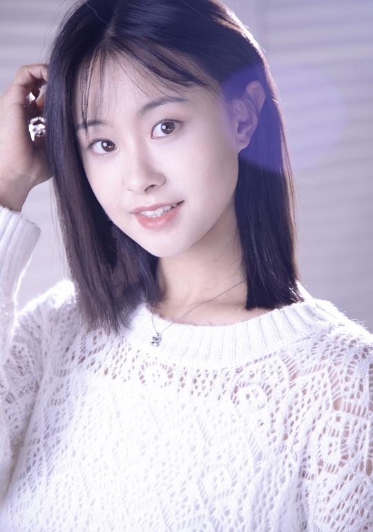 卢云 Yun Lu