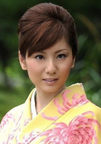 麻美由真 Yuma Asami