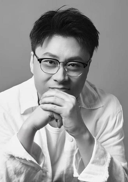 黄鹤宇 Heyu Huang