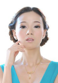 黄鹂婉 Liwan Huang