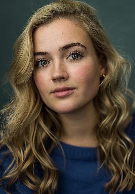 罗西·格雷厄姆 Rosie Graham