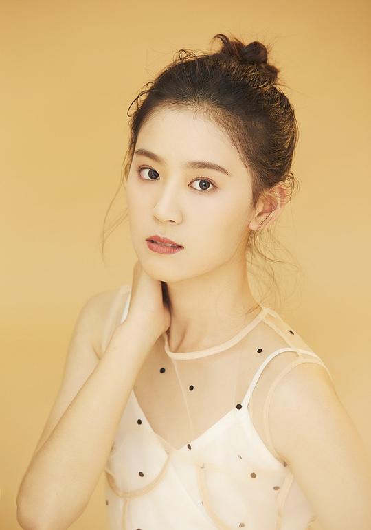 翟一莹 Yiying Zhai