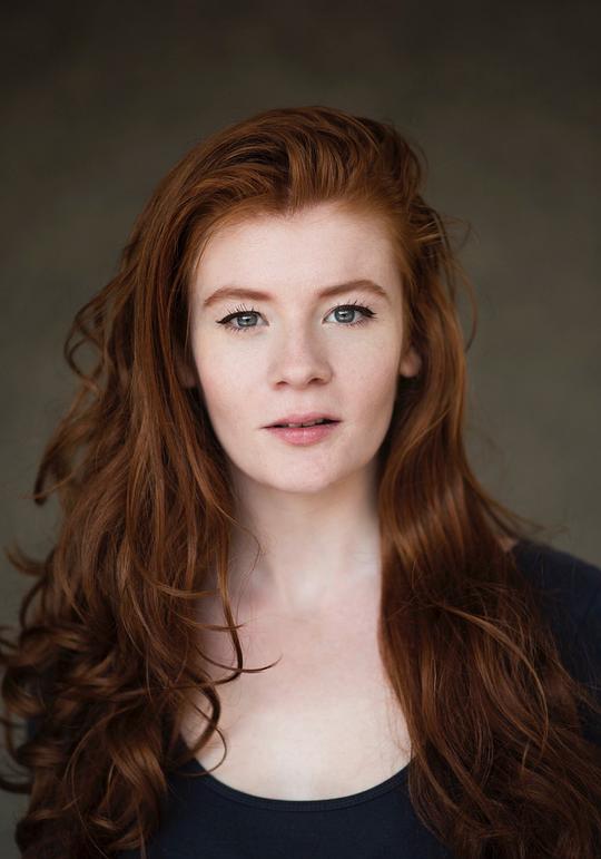 瑞安娜·麦格里维 Rhianna McGreevy