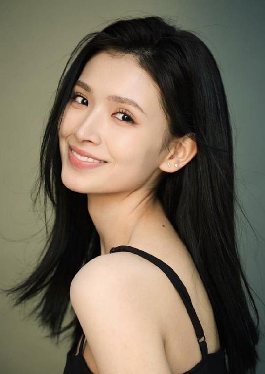 夏依丹 Yidan Xia