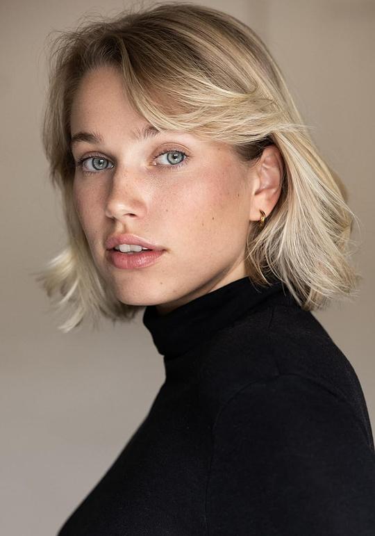 西娅·索菲·洛赫·内斯 Thea Sofie Loch Næss