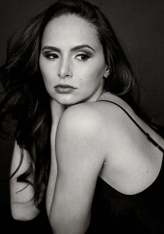 劳伦·贝弗里奇 Lauren Beveridge