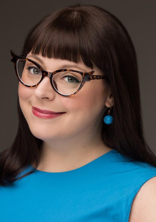 阿利森·吉恩 Allison Guinn