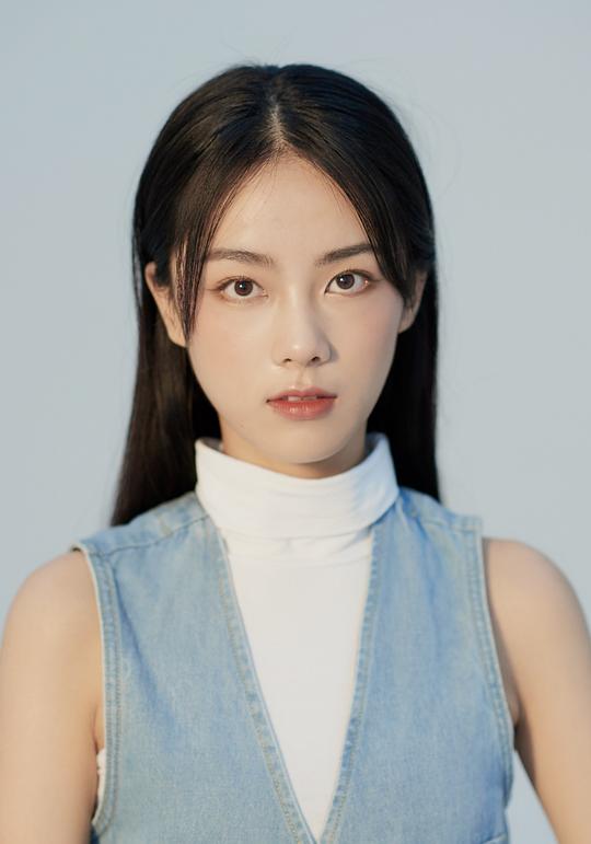 郑千亦 Issruya Zheng