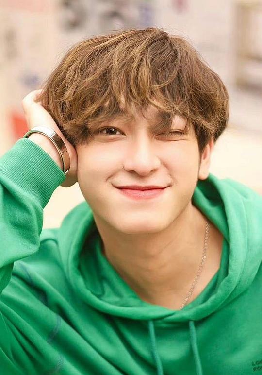 瓦奇拉维·让维瓦 Wachirawit Ruangwiwat