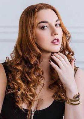 阿纳斯塔西娅·米苏斯蒂娜 Anastasiya Mishustina