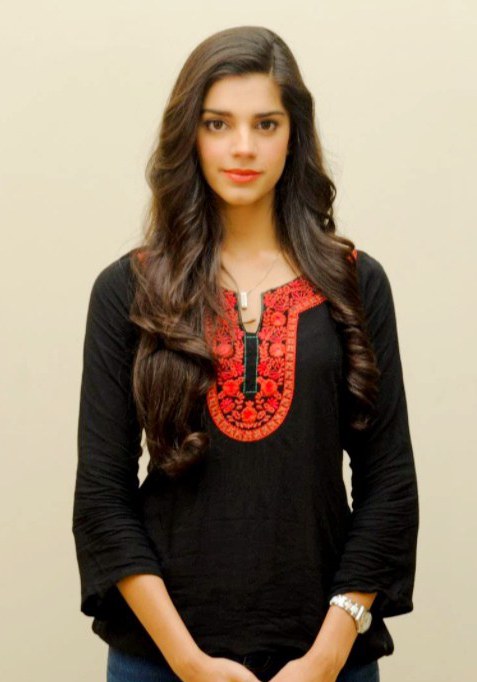 萨南·塞怡德 Sanam Saeed