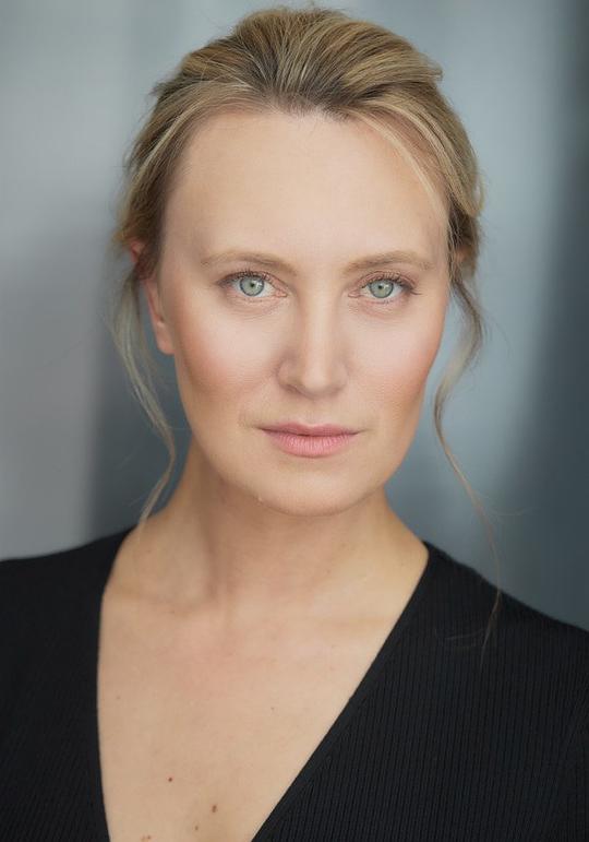 拉莫娜·冯·普什 Ramona Von Pusch