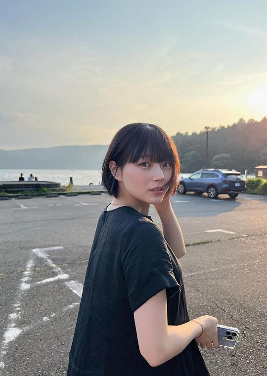 成海花音 Kanon Narumi