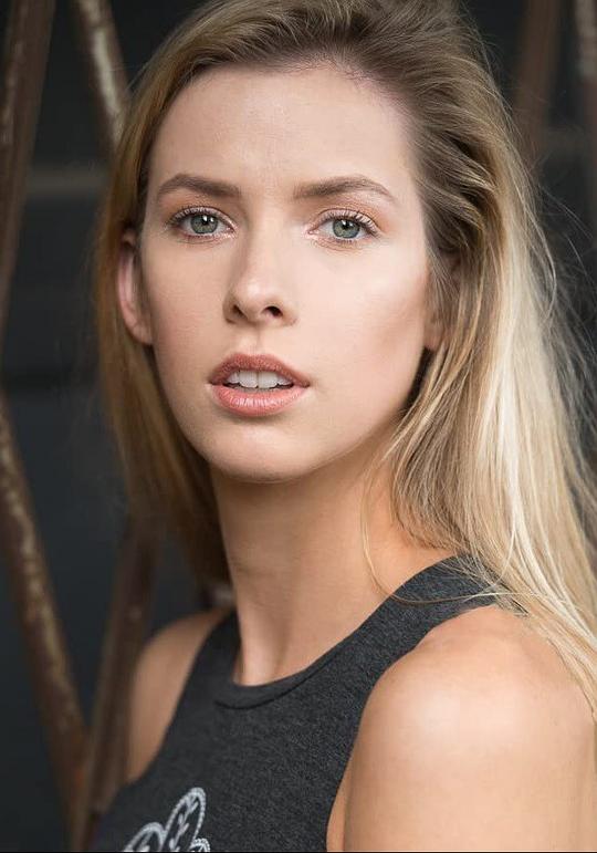 布鲁克·华莱士 Brooke Wallace