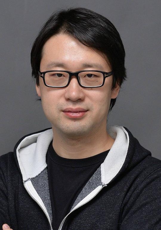 董润年 Runnian Dong