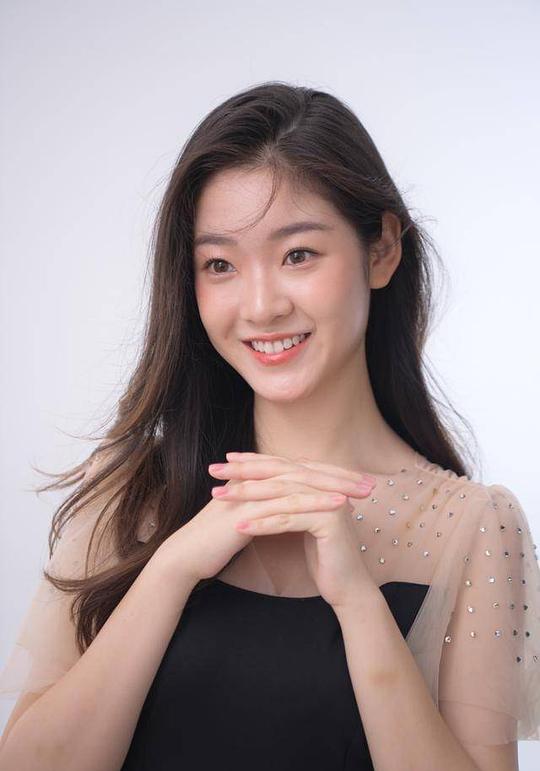冯子晴 Ziqing Feng