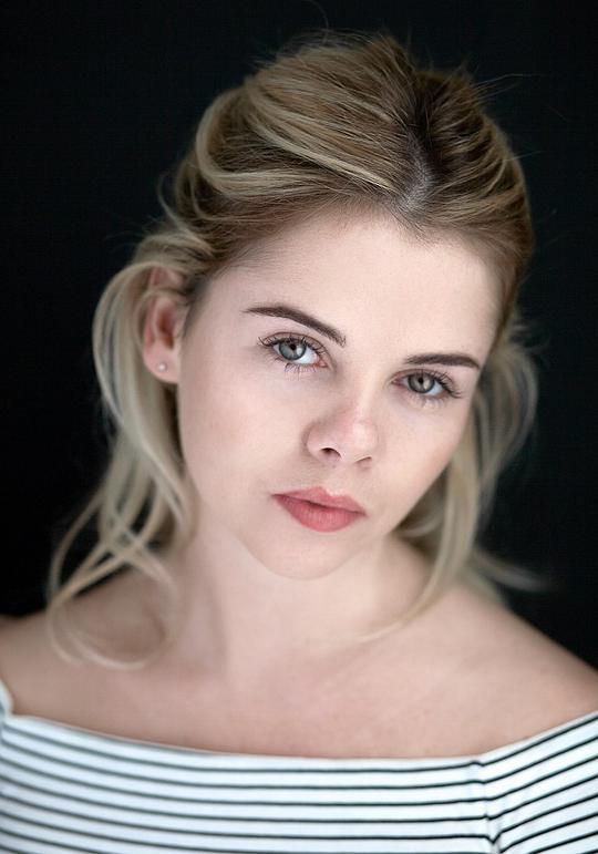 希尔莎-莫妮卡·杰克逊 Saoirse-Monica Jackson