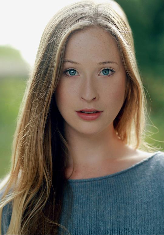 塞莱斯特·多德威尔 Celeste Dodwell