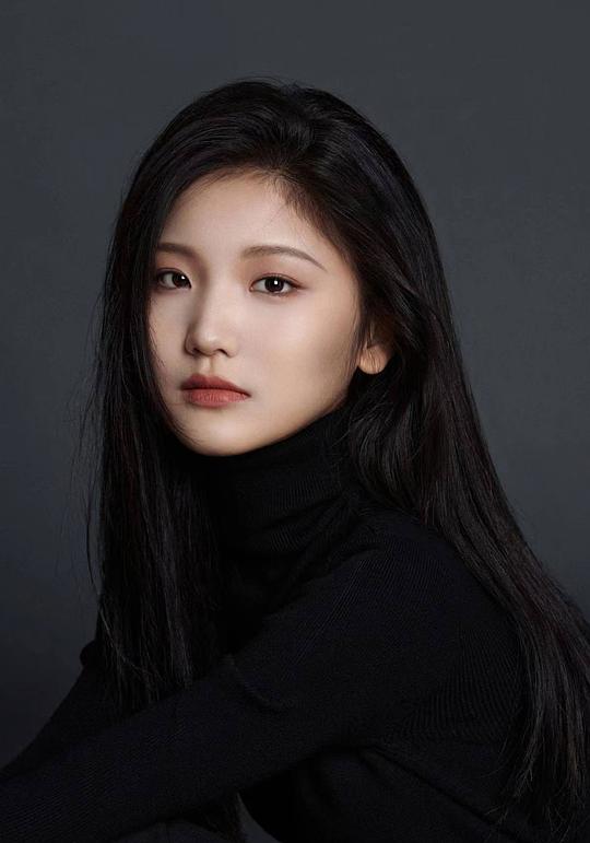 王雅薇 Yawei Wang