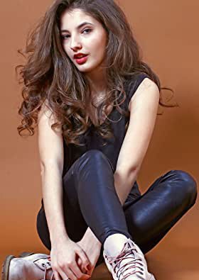 萨拉·桑德娃 Sara Sandeva