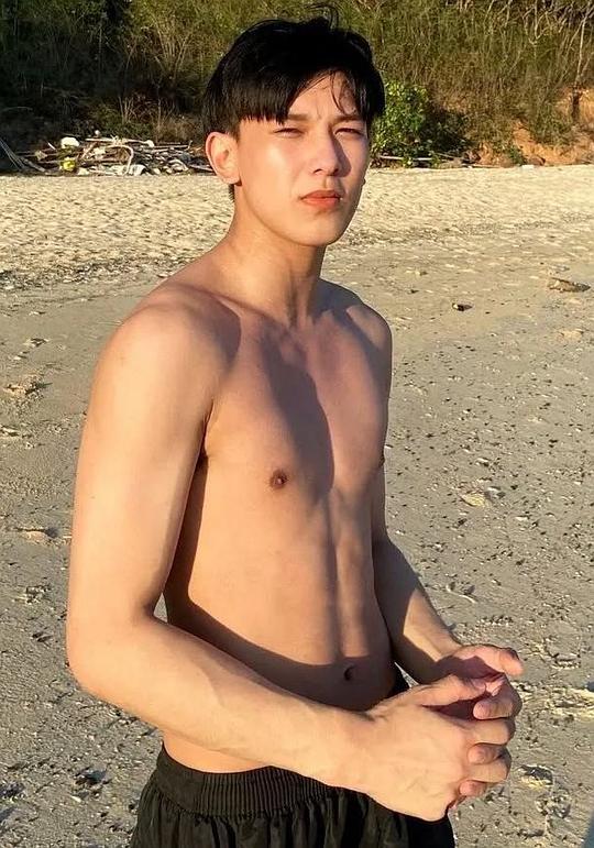 努克苏布·坦萨库·坦威特 Nucksueb Thansakul Thanwiset