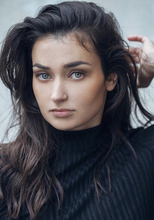 露易丝·里比耶 Louise Ribiere