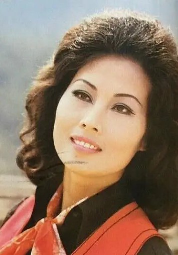 金霏 Tina Fei Chin