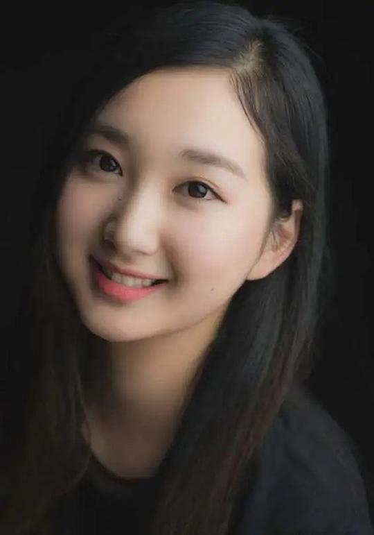杨艺苓 Yiling Yang