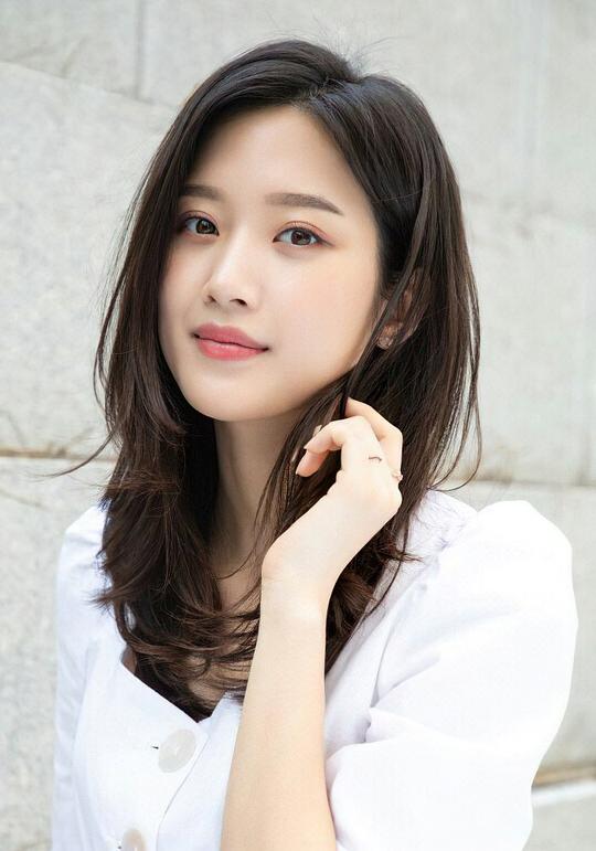 文佳煐 Ka-young Mun