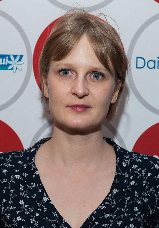 安娜·诺维昂 Anna Novion