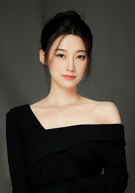 方圆圆 Yuanyuan Fang