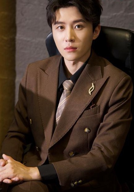 刘一隆  Liu YiLong