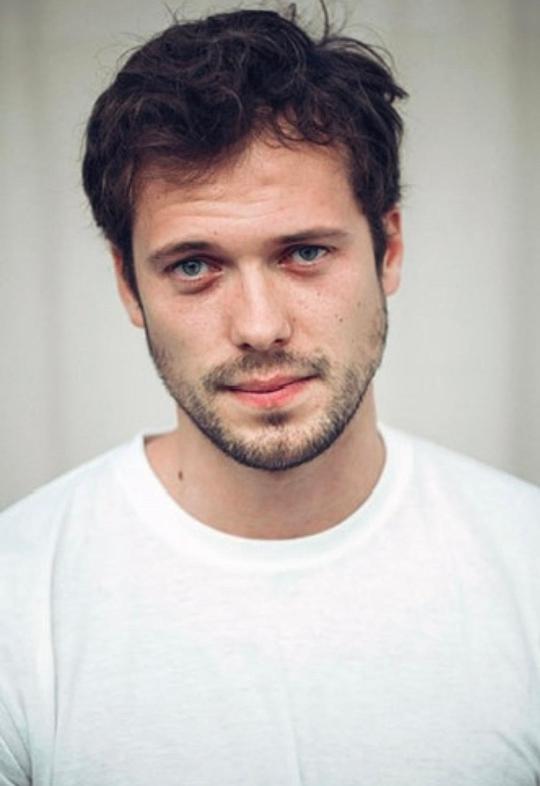 汤姆·沃兹尼奇卡 Tom Wozniczka